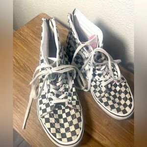 Vans Sk8-Hi Checkerboard High-Top Sneakers - Women’s Size 7.5 Juniors Size 6
